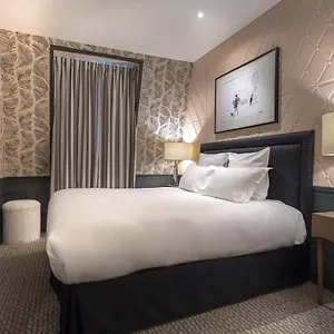 La Parizienne Otel