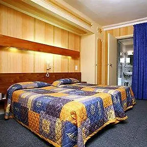 Modern Est Otel