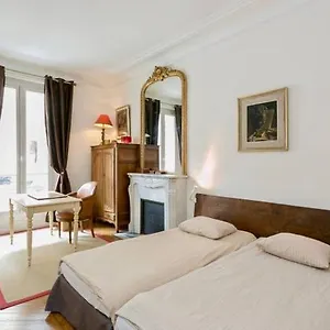 Charming Bedroom Habitación en casa particular